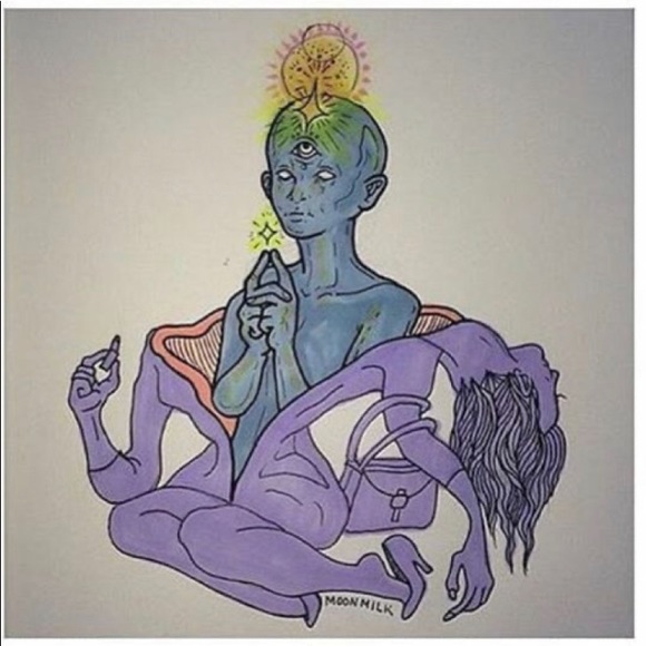 Hey there! Welcome to Lunar Thrift ! - Picture 3 of 4